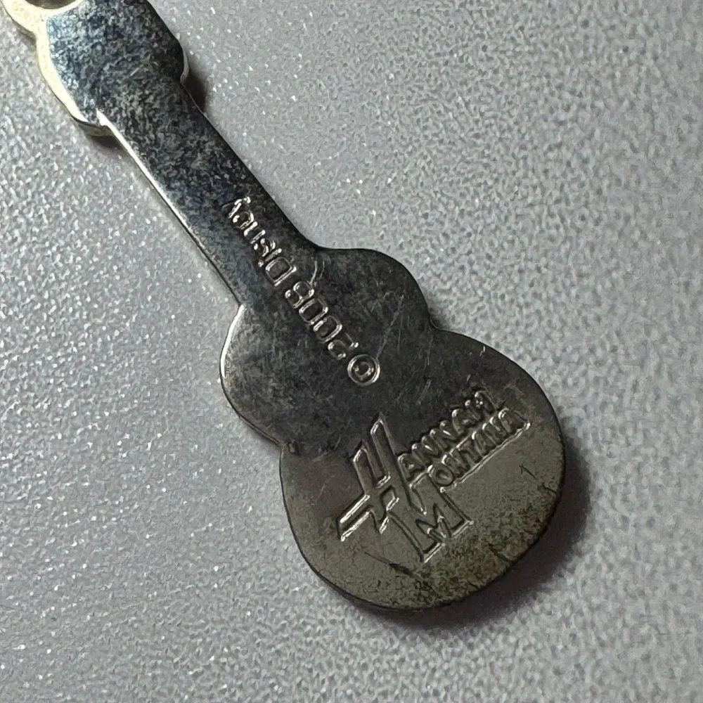 Hannah Montana Guitar Keychain‎ Charm 2008 Disney Collectible Musical Instrument